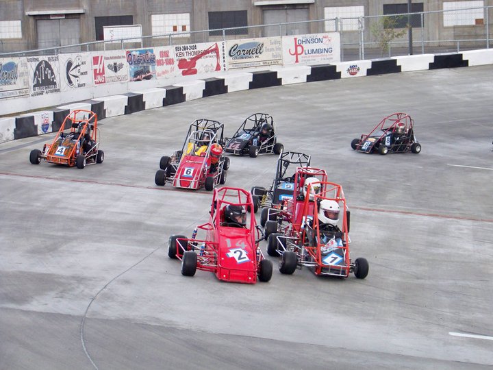 MIDGET RACING.